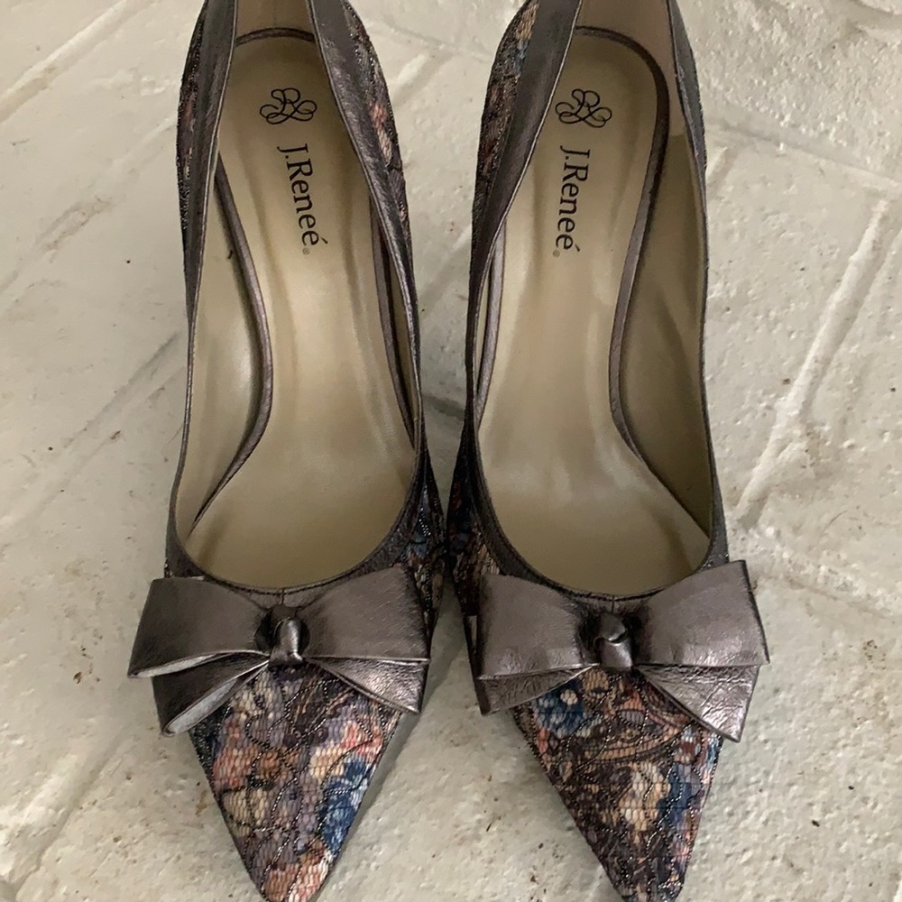 HEELS